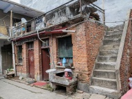 靶场路独院（有门面）出售